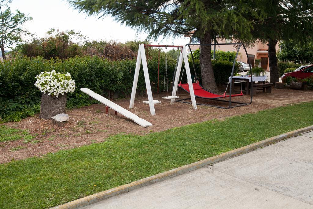 זאדאר Apartments Rogic מראה חיצוני תמונה